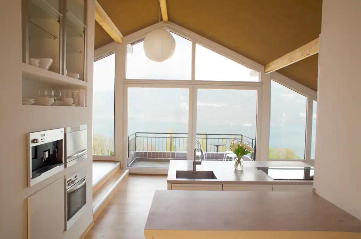 Lakeview Gem Krattigen Εξωτερικό φωτογραφία