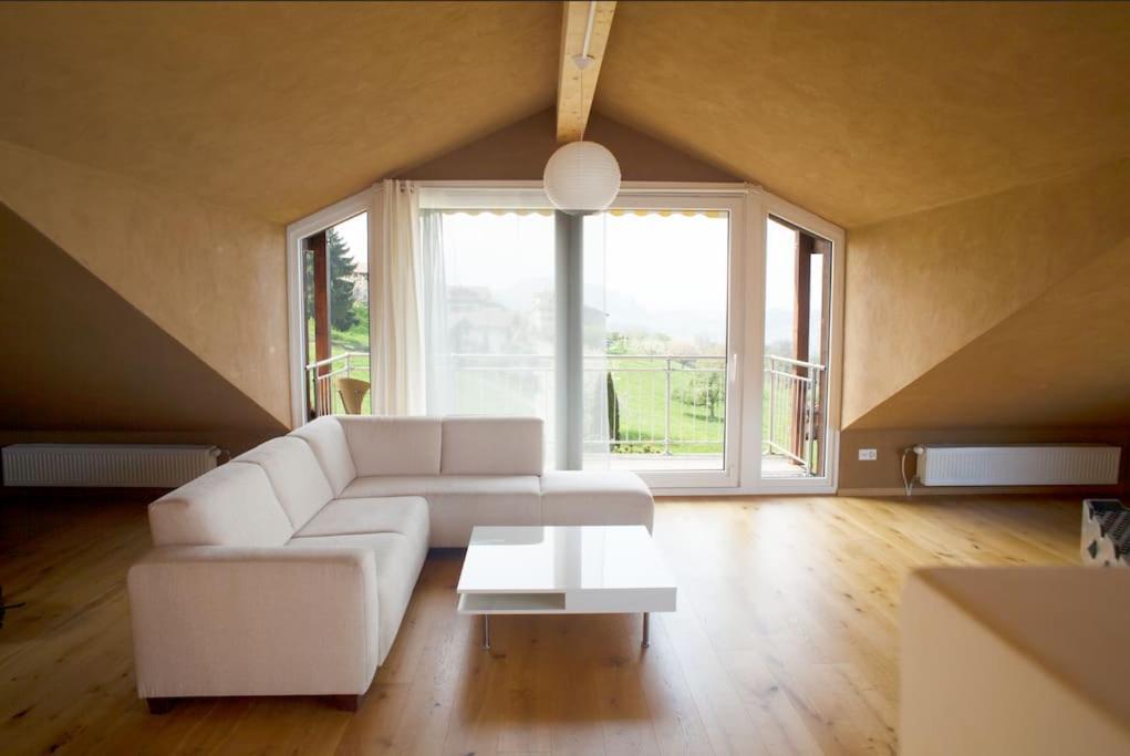 Lakeview Gem Krattigen Εξωτερικό φωτογραφία